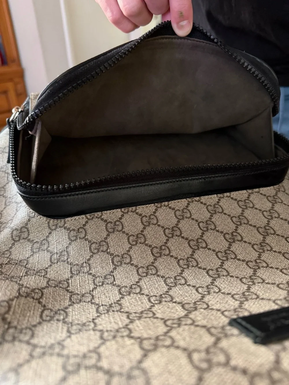 Gucci Beige GG Supreme Canvas Backpack with Black Leather Trim - Picture 7 of 9